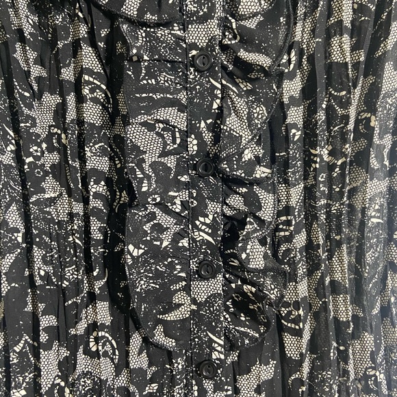 Vintage Y2K NY Collection Plisse Pleated Monochrome Floral Lace Blouse - Picture 8 of 9